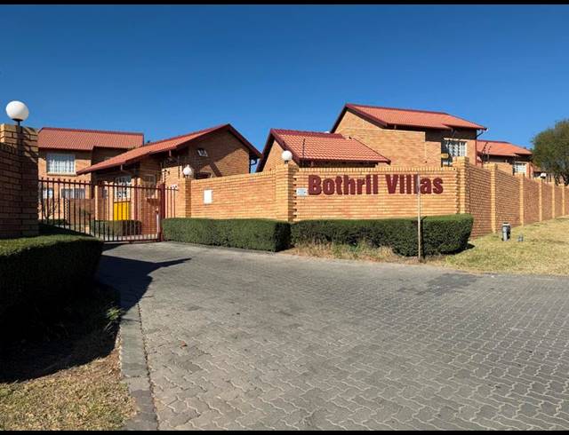 2 BEDROOM APARTMENT FOR SALE IN THE REEDS